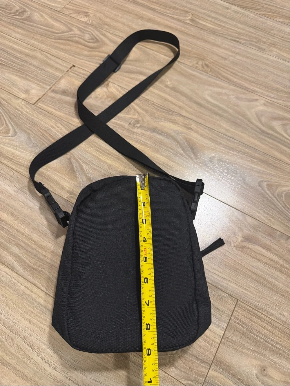 Nike compact messenger